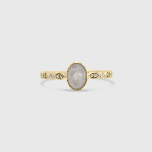 Elegant Oval Ring