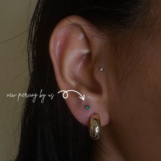 14K Solid Gold 2mm Emerald Green CZ Threadless Labret Flat Back Earring