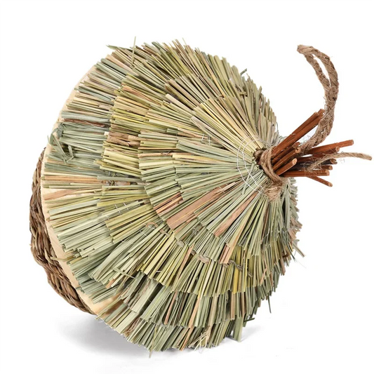 Hand-Woven Natural Grass Bird House - Hanging Outdoor Hummingbird Nest