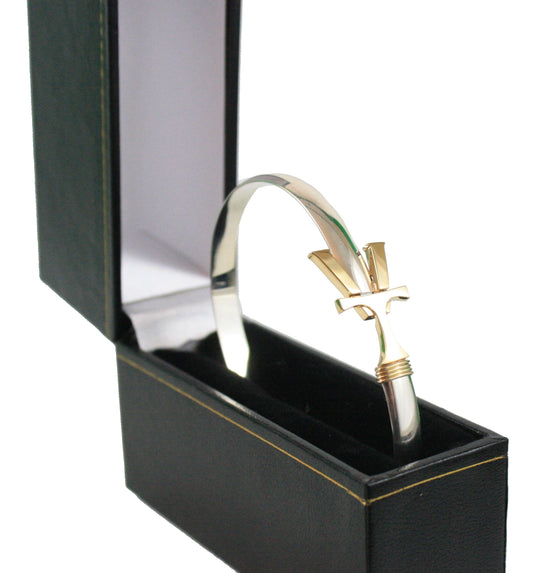 Vermont Hook Bracelet with Gold 'VT' - 6mm Band - 8 Inch