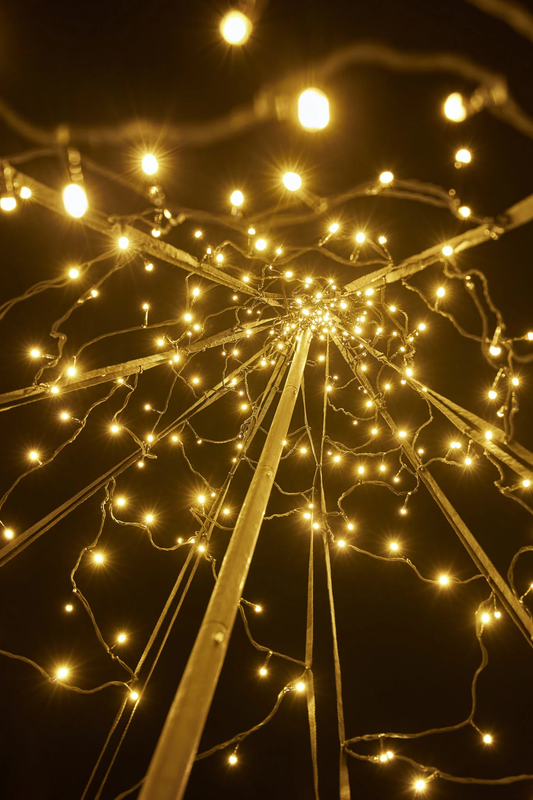 Fairybell 25 Foot Flagpole Tree - 1000 LED Warm White