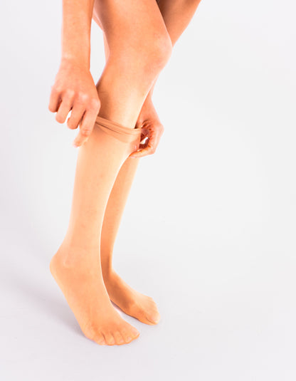 KNEE-HIGH 02