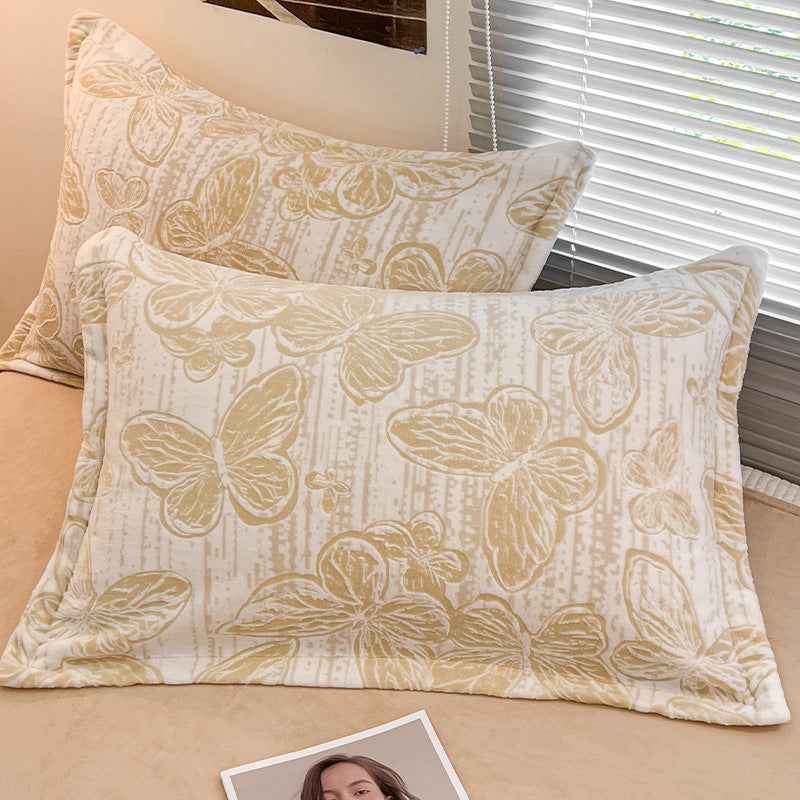 A Pair Of Extra-thick Milk Velvet Pillowcases