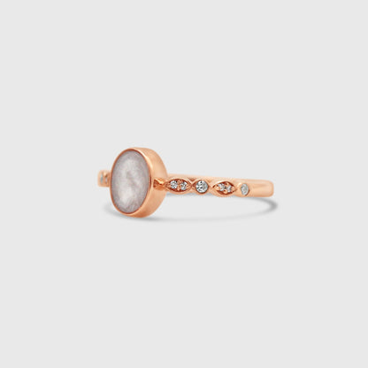 Elegant Oval Ring
