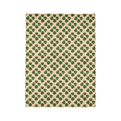 Monstera Pattern Cozy Fleece Throw Blanket