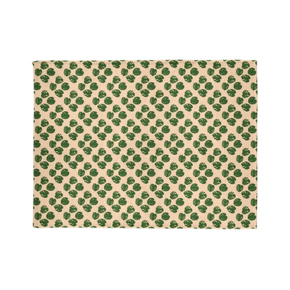 Monstera Pattern Cozy Fleece Throw Blanket