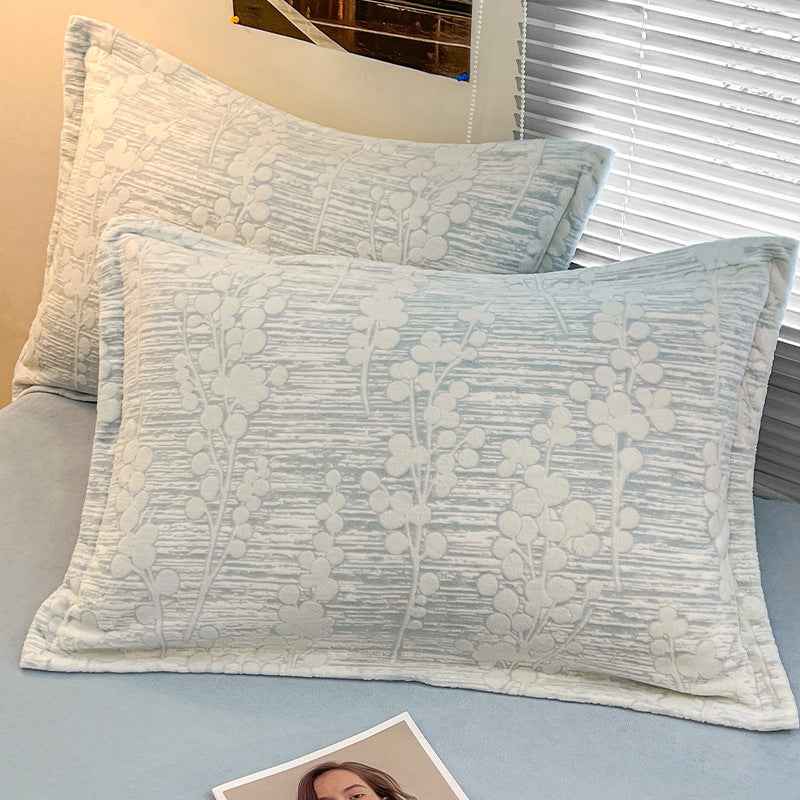 A Pair Of Extra-thick Milk Velvet Pillowcases