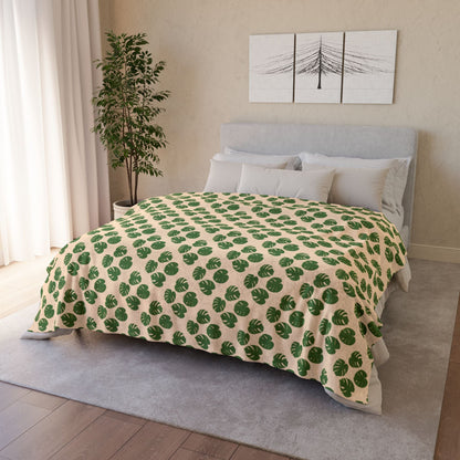 Monstera Pattern Cozy Fleece Throw Blanket