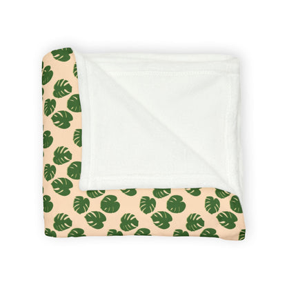 Monstera Pattern Cozy Fleece Throw Blanket