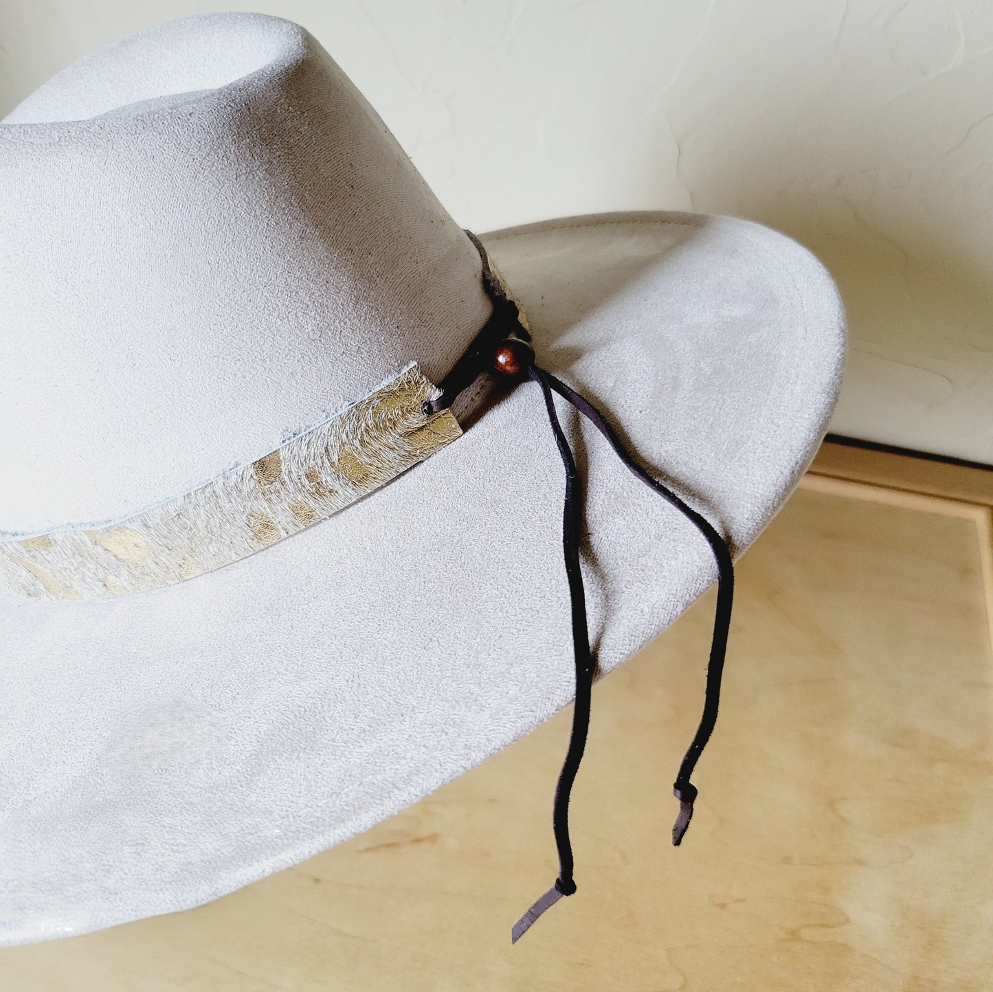 **Cream & Gold Metallic Leather Hat Band Only 984e