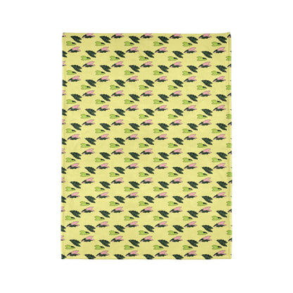 Alocasia Pattern Cozy Fleece Throw Blanket