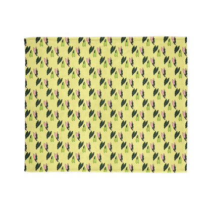 Alocasia Pattern Cozy Fleece Throw Blanket