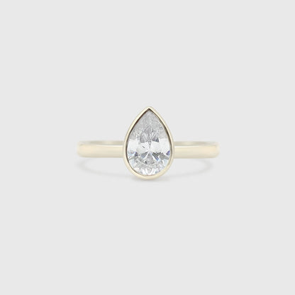 "Amelia" Ring - Moissanite Collection