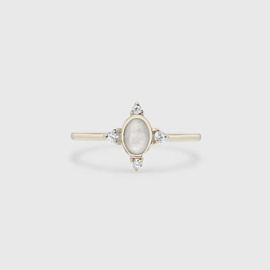 Four Point Oval Ring