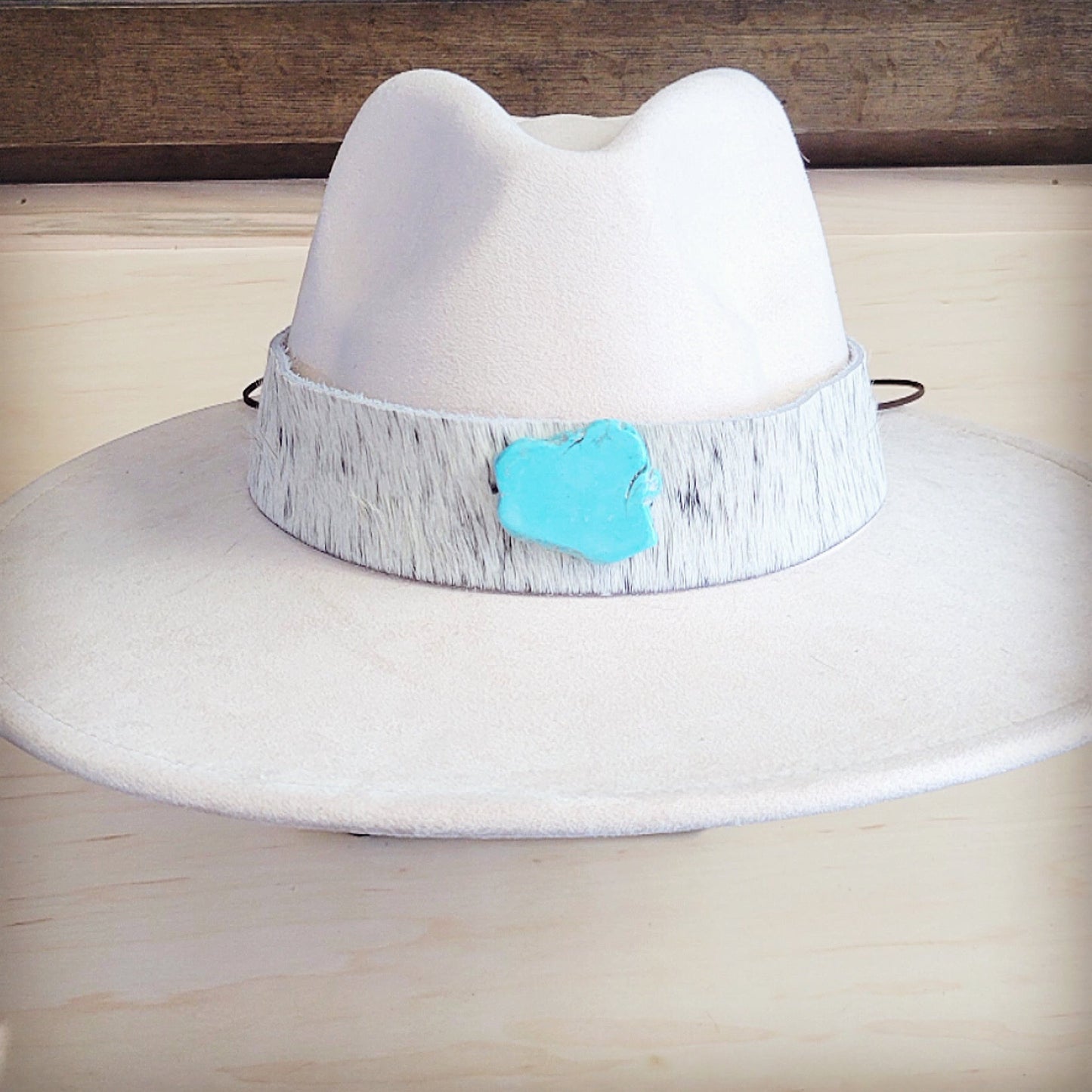 Wide Hair Hide White Spotted Hat Band w/ Turq 953o