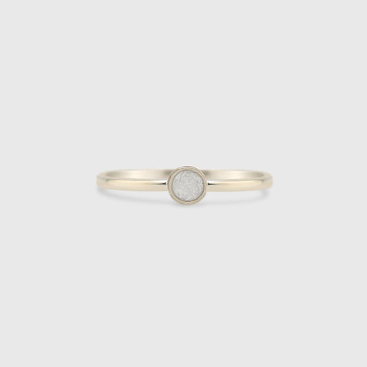 Dainty Round Ring