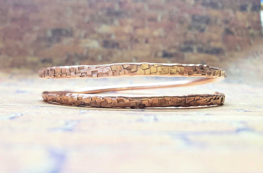 8 Gauge Handmade Hammer Textured Sculpted Full Overlap Copper Bangle