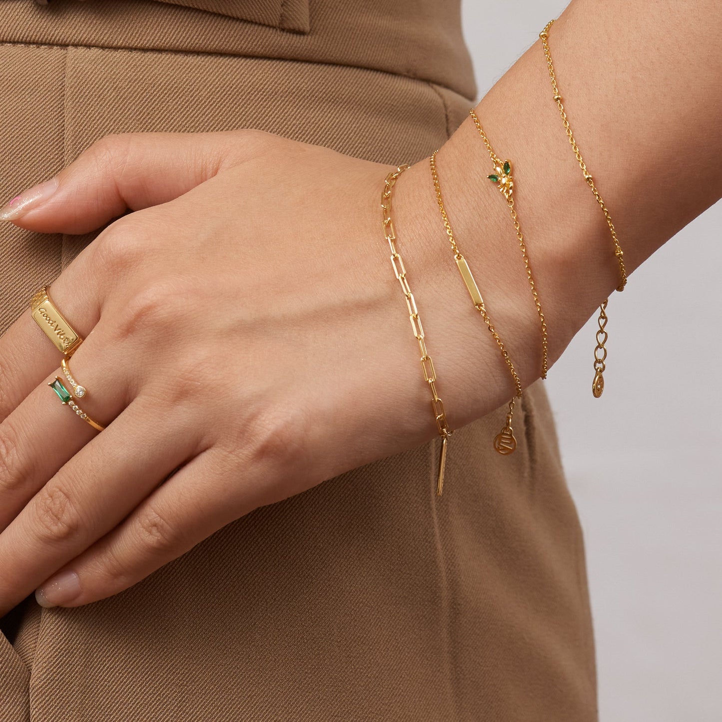 Dainty Bee Bracelet with White Stone