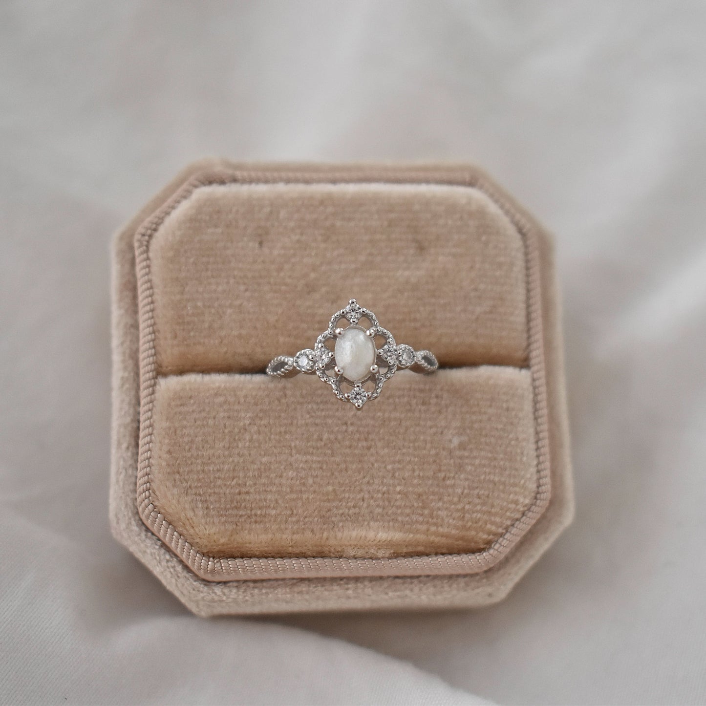 Vintage Lace Oval Ring