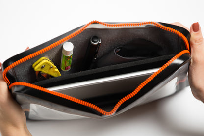 ugo® Signature Collection TABLET XL
