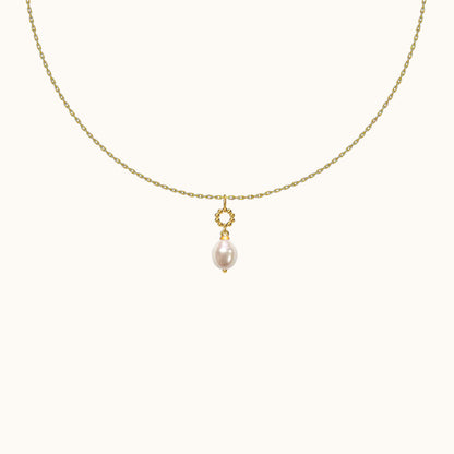 Delicate Natural Pearl Pendant Necklace
