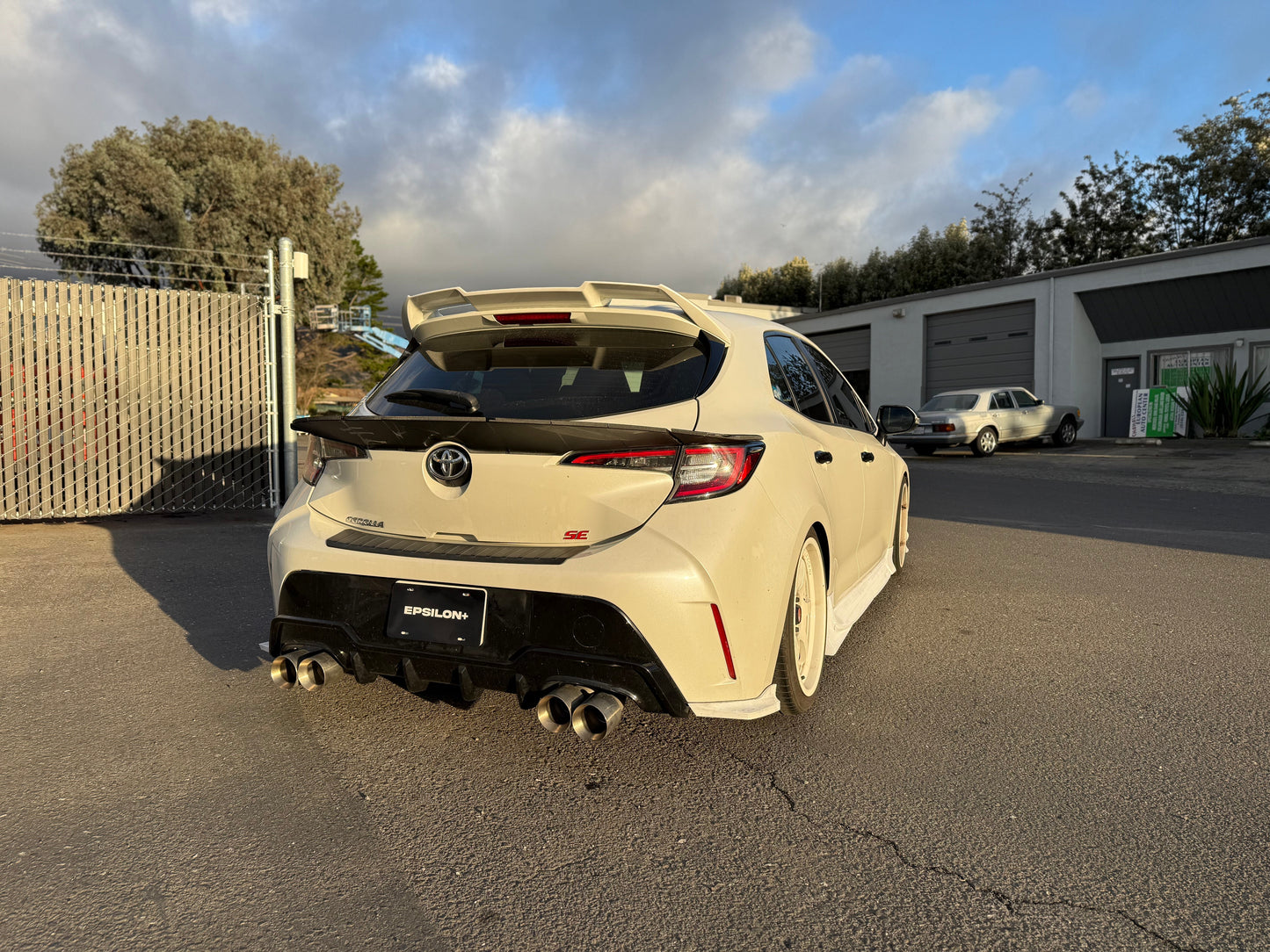 (PRE-ORDER) Mid Wing – Toyota Corolla Hatchback (E210, 2019-2025+)