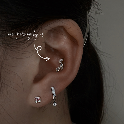 Oval CZ Leaves Branch Threadless Labret Titanium Flat Back Earring