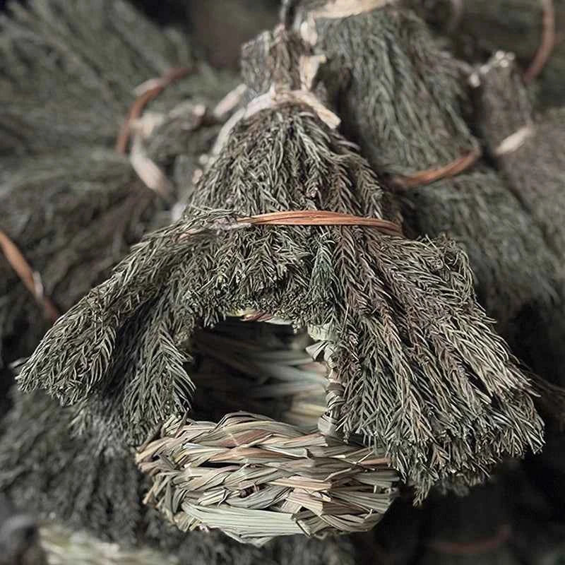 Unique Birdhouse Comfortable Birdhouse Hand-woven Natural Grass Hummingbird House For Garden Outdoor Decoration Window Hideaway