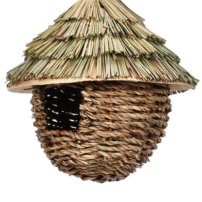 Hand-Woven Natural Grass Bird House - Hanging Outdoor Hummingbird Nest