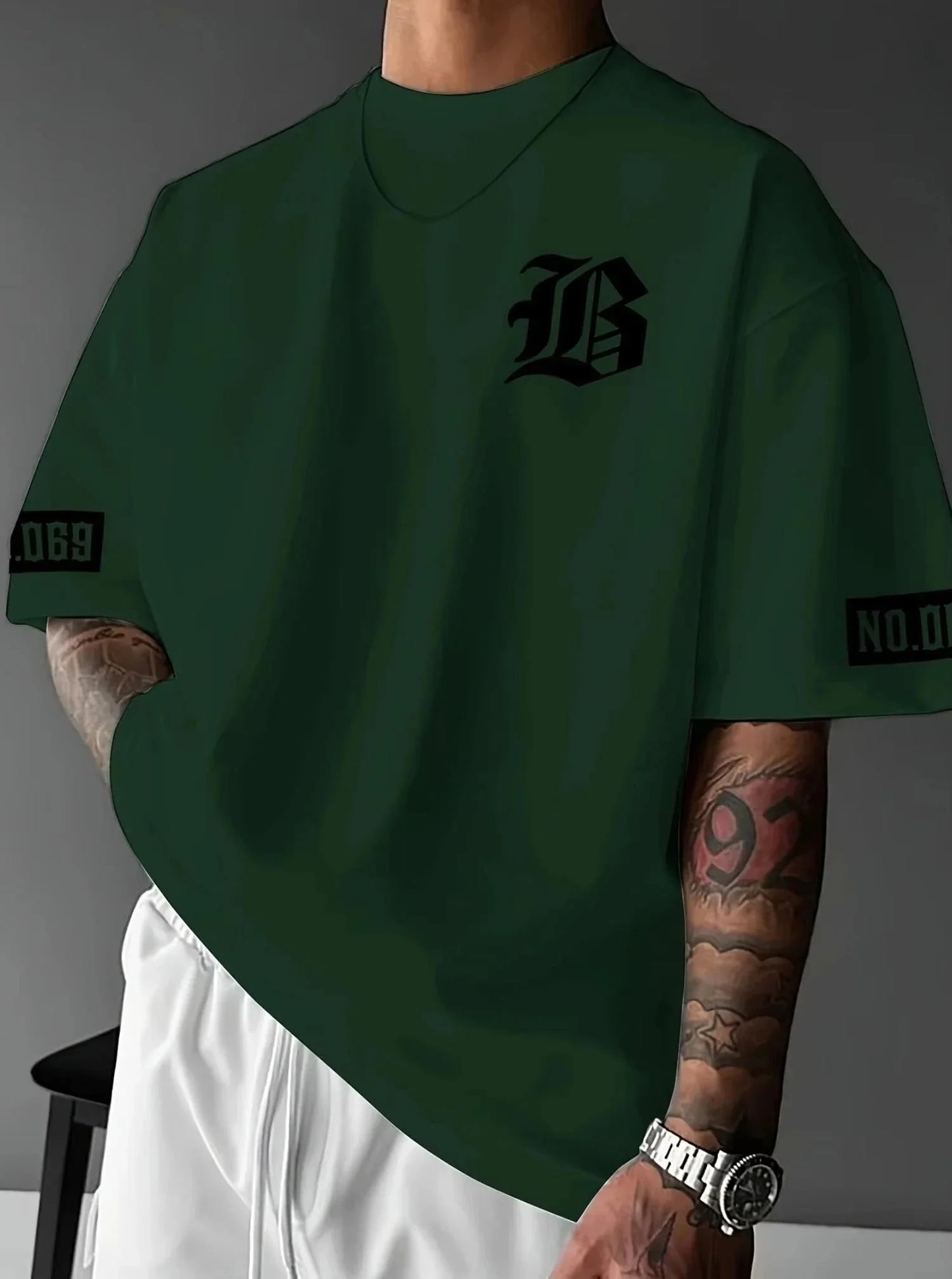 The popular men's T-shirts for the summer of 2025 are light comfortable and suitable for casual sporty and simple styles