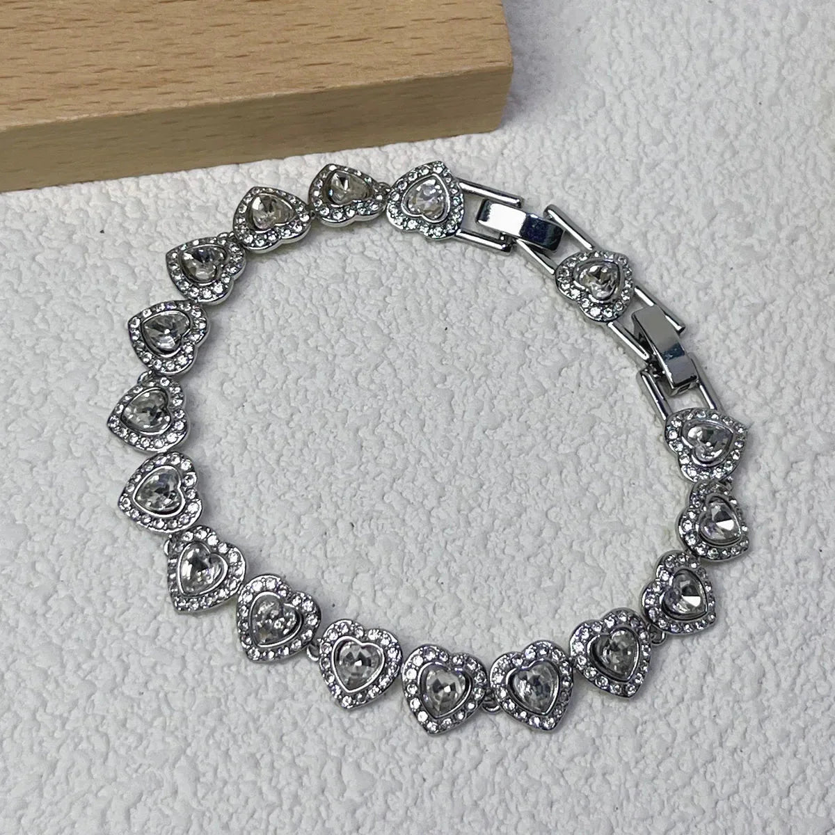 Love Jewelry 2025 New Sales Trends Pearl Necklace Bracelet Earrings Exquisite Charm Gifts for Women's Wedding Gifts Wholesale