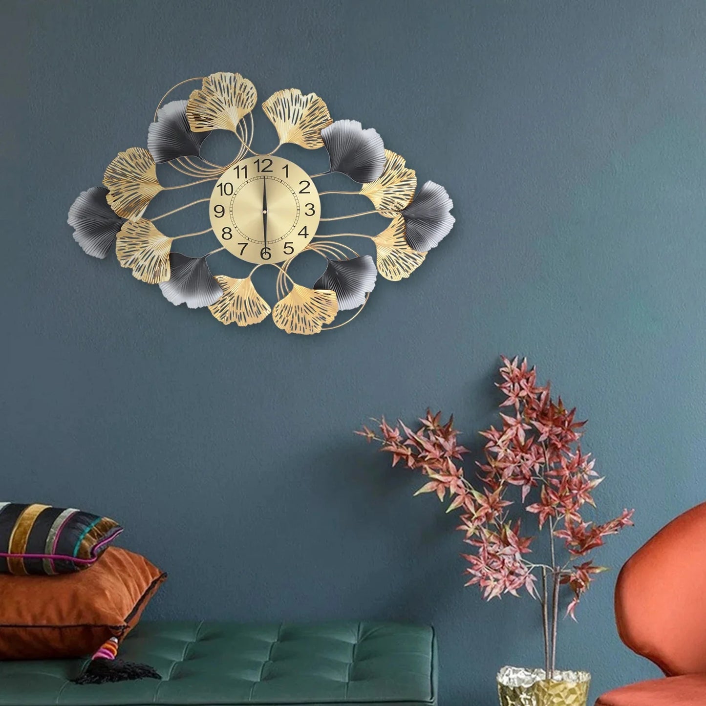 Background Art Display Design Round Gold Clock 8"