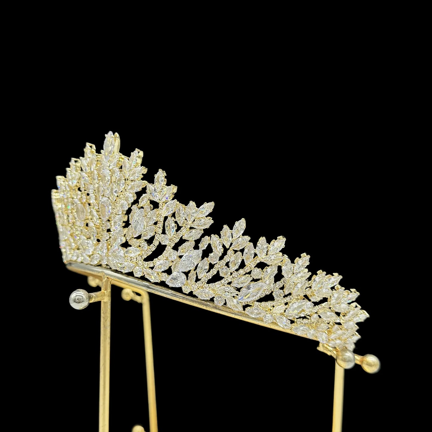 Moonseyon Vintage Crystal Bridal Tiara - High-Grade Cubic Zirconia Wedding Headpiece for Brides & Pageants