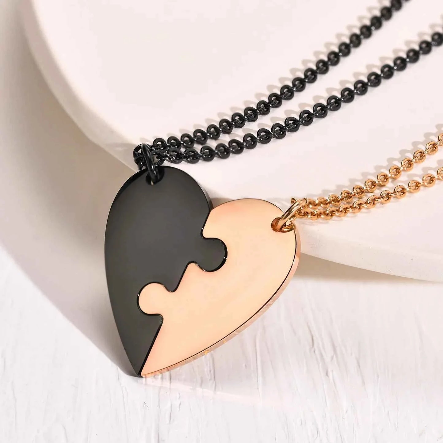 Custom Engrave BFF Friendship Necklaces for 2 Best Friends Gifts, Couple Heart Love Forever Pendant Female BFF Necklaces Set