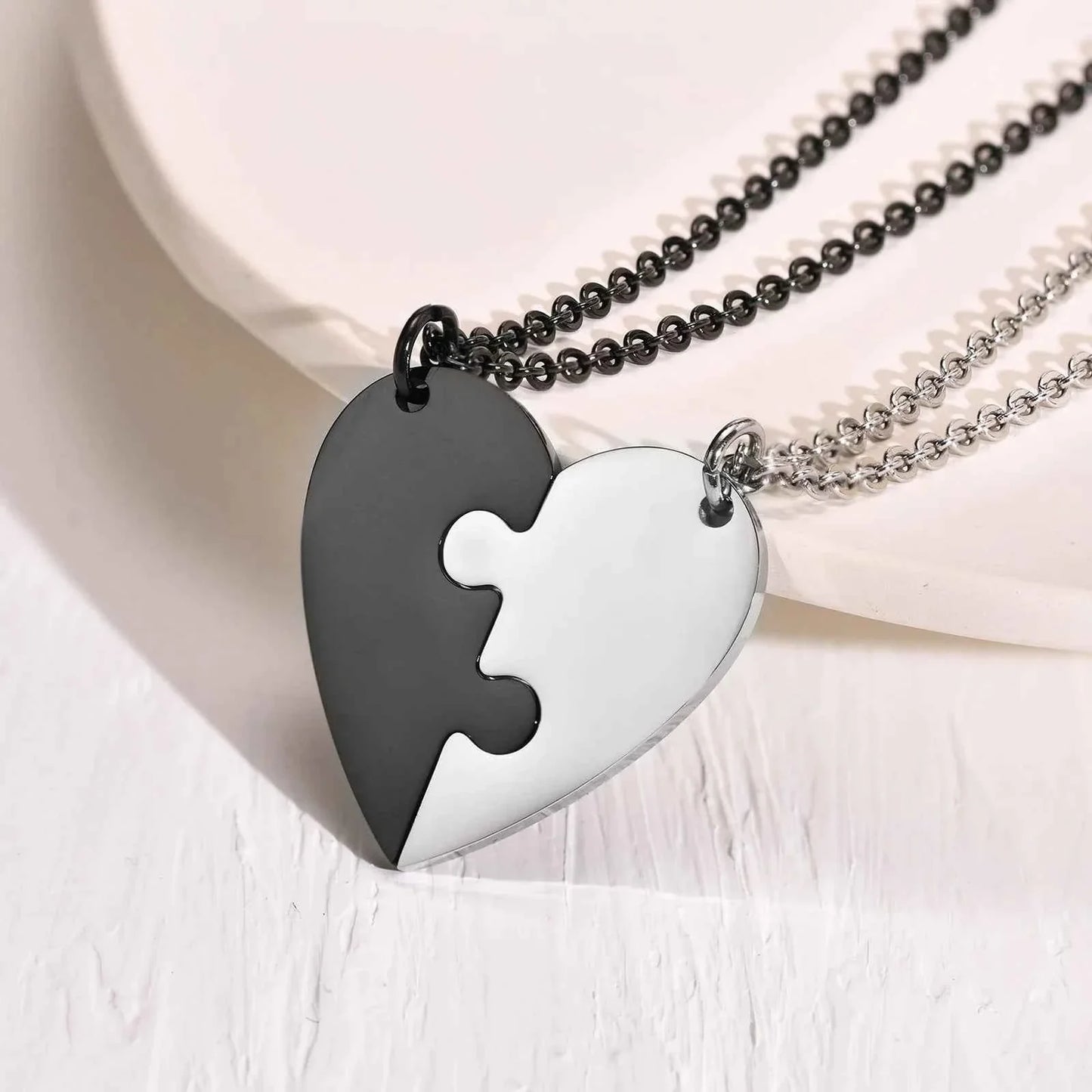 Custom Engrave BFF Friendship Necklaces for 2 Best Friends Gifts, Couple Heart Love Forever Pendant Female BFF Necklaces Set
