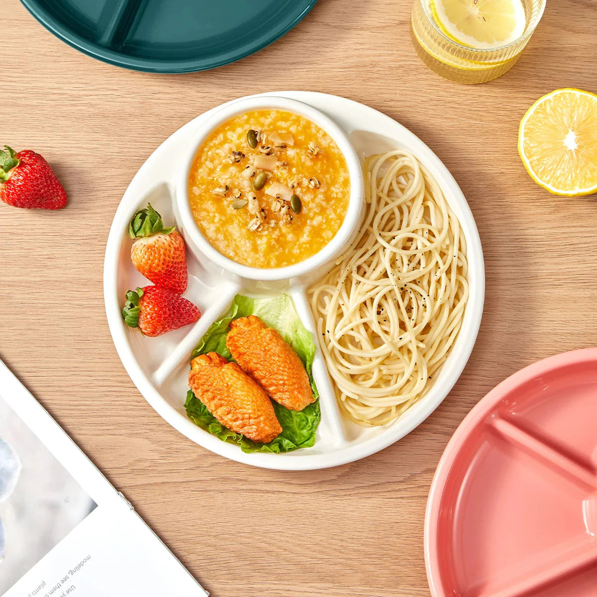 Reusable Round Plastic Divided Dinner Plate With Fork Spoon Salad Plate Dishes Student Kid Food Plate Dishwasher&Microwave Safe