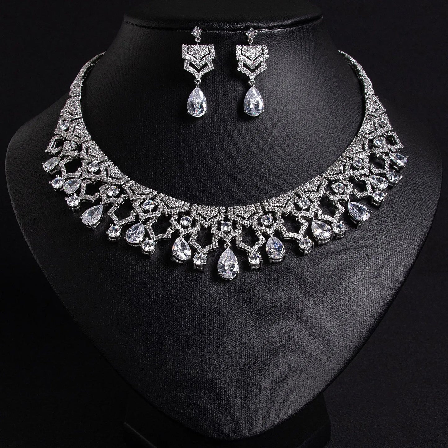 Exquisite Appeal Women High Jewelry Set 2 Piece Necklace Earrings Dress Accessories for Festive Wedding Prom Host Gift 2026