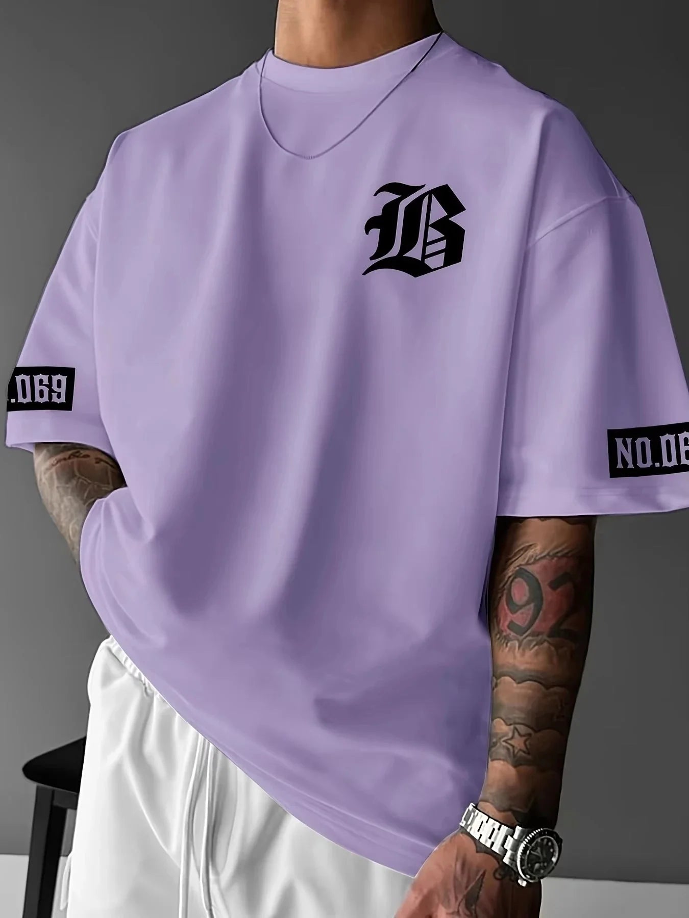 The popular men's T-shirts for the summer of 2025 are light comfortable and suitable for casual sporty and simple styles