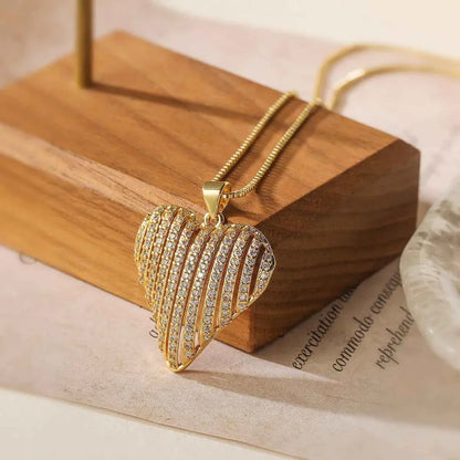 Mafisar Non-Fading Gold Color 316L Stainless Steel Party Jewelry Shiny AAA CZ Zircon Heart Pendants Necklaces For Women