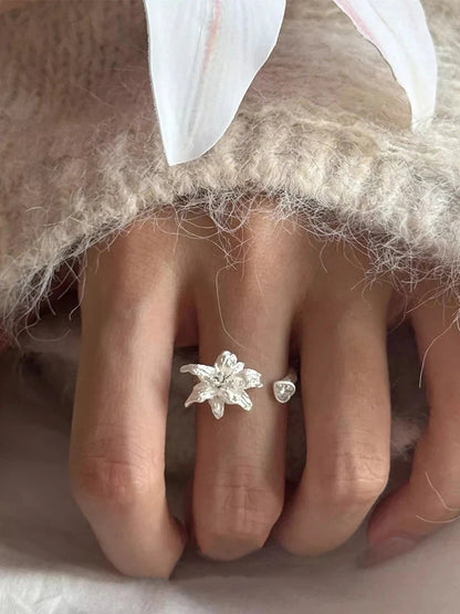 Gorgeous Lily Flower Jewelry Accessories, Fashion Ring for Women, Must-have Accessory for Female Fashionistas
