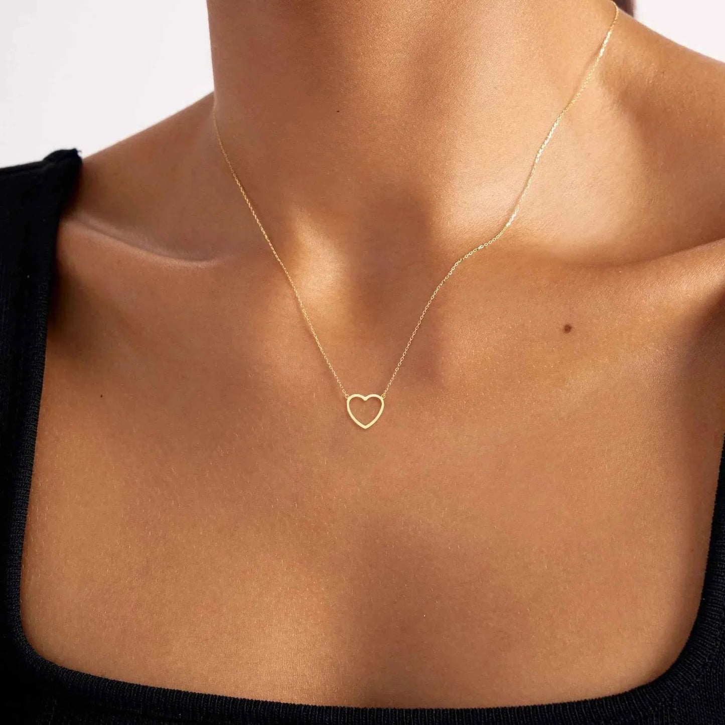 Hollow Love Heart Pendant Necklaces Stainless Steel Necklace Minimalist Valentine's Day Jewelry Gift for Women Men Couple