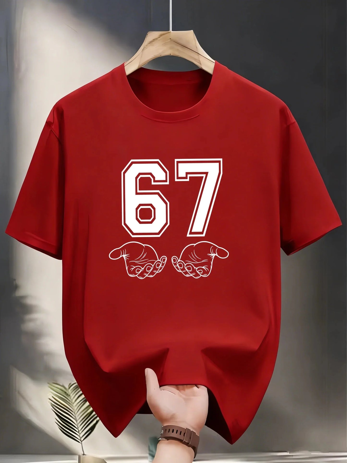 Both men and women have high-quality 67 T-shirts and fashionable 67 T-shirt short-sleeved tops for men and women