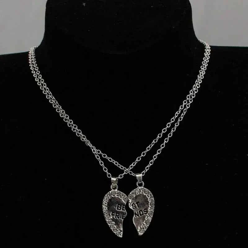 Gooden Friends Love English Pendant Pendant Necklace Fashion Two Rhinestones Alloy Flap Best Friends Necklace New Product Launch