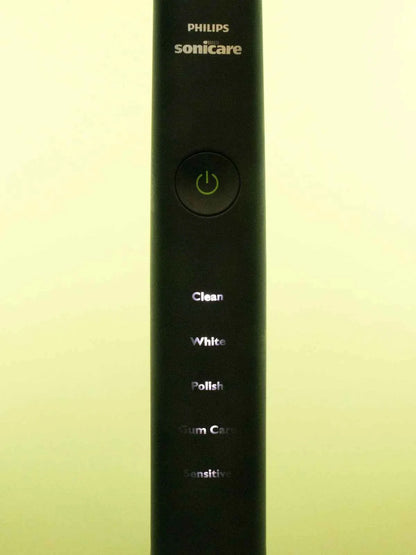 Philips Sonicare DiamondClean Electric toothbrush HX9352,Original kit.