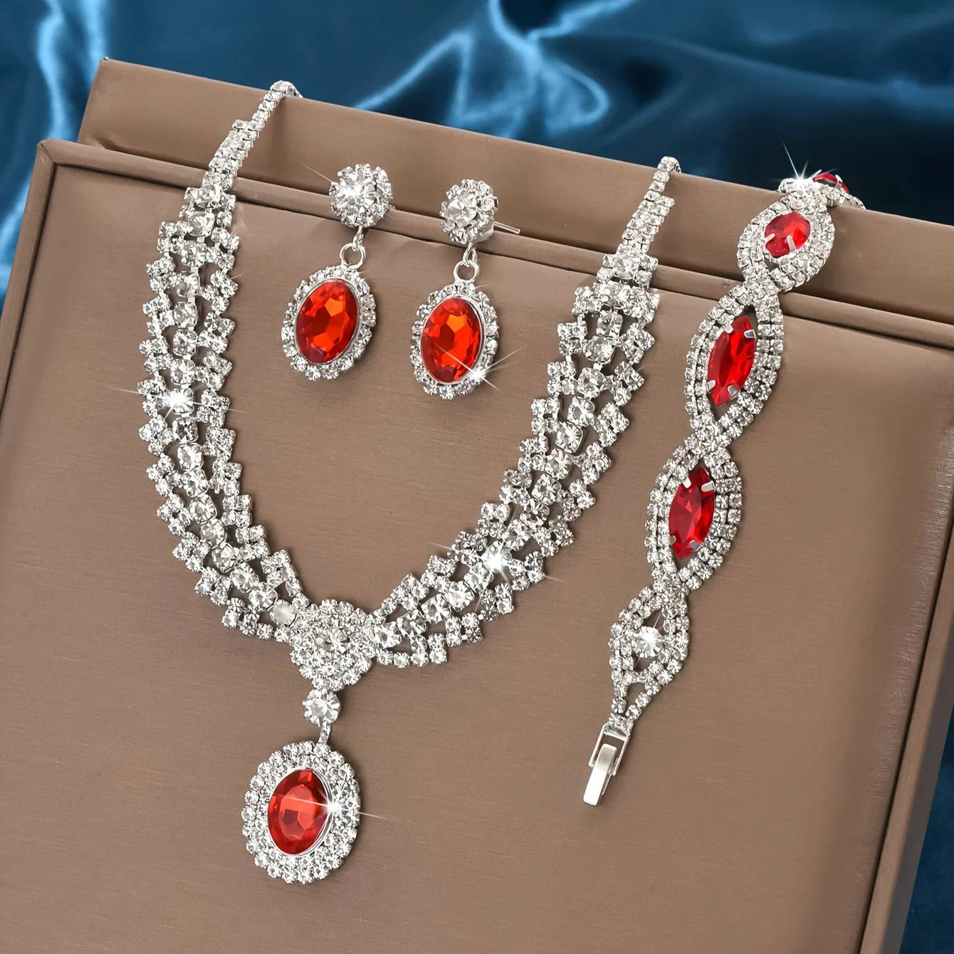 Elegant Bridal Jewelry Set Necklace Earrings with Sparkling Rhinestones Perfect for Weddings Parties