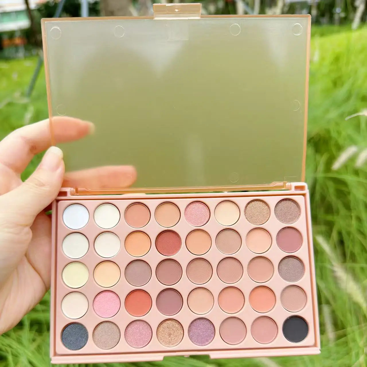 POPFEEL 40-Color Earth Tone & Pink Eyeshadow Palette – Versatile Shimmer, Matte, and Highlight Shades for Effortless Blending。