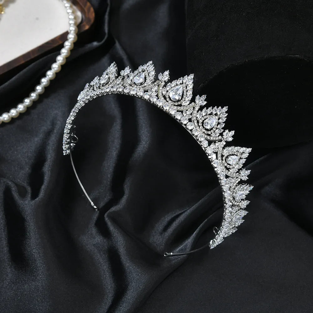 Moonseyon Vintage Crystal Bridal Tiara - High-Grade Cubic Zirconia Wedding Headpiece for Brides & Pageants