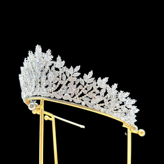 Moonseyon Vintage Crystal Bridal Tiara - High-Grade Cubic Zirconia Wedding Headpiece for Brides & Pageants