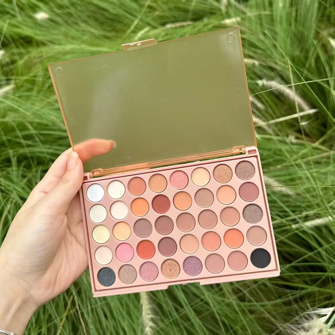 POPFEEL 40-Color Earth Tone & Pink Eyeshadow Palette – Versatile Shimmer, Matte, and Highlight Shades for Effortless Blending。
