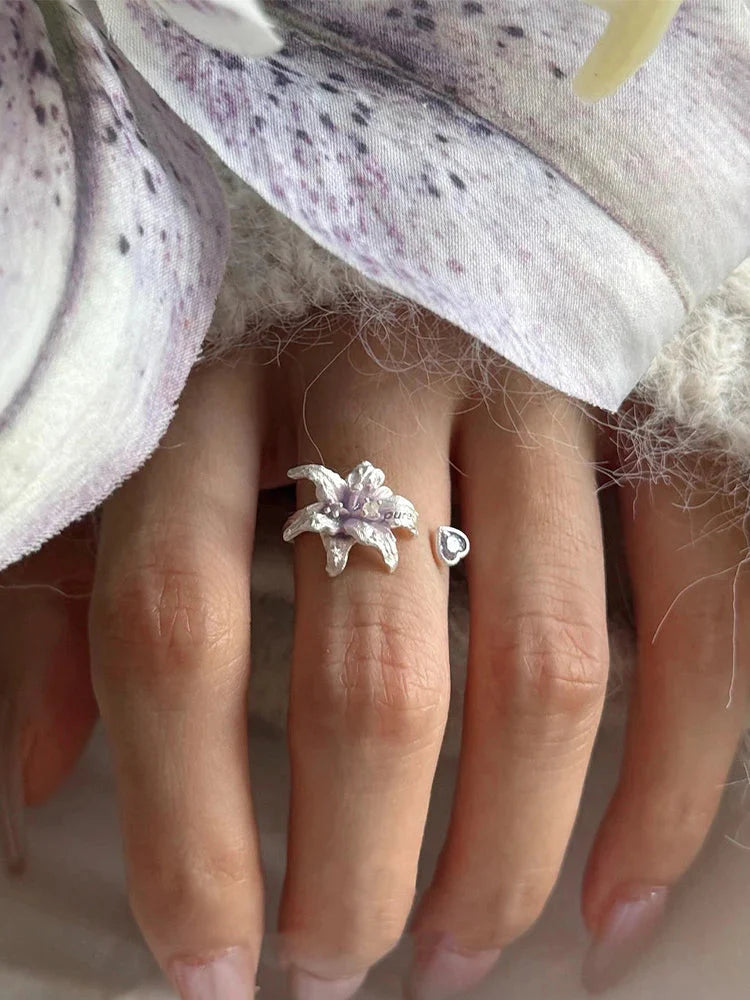 Gorgeous Lily Flower Jewelry Accessories, Fashion Ring for Women, Must-have Accessory for Female Fashionistas